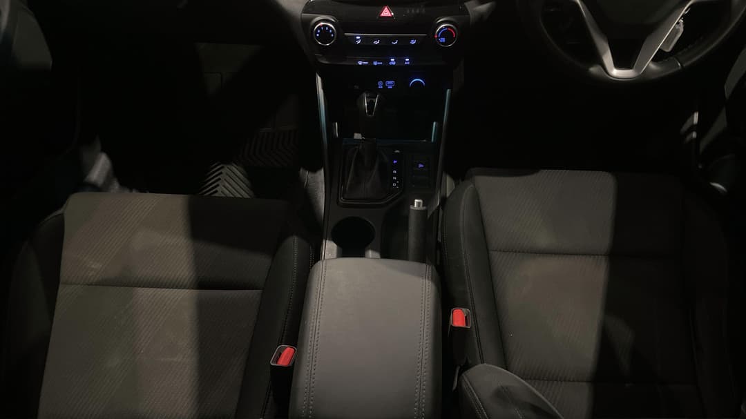 2020 Hyundai Tucson Active (2WD), Automatic, 62297 km, Center Console