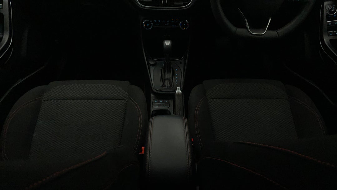 2023 Ford Puma St-line, Automatic, 26990 km, Center Console