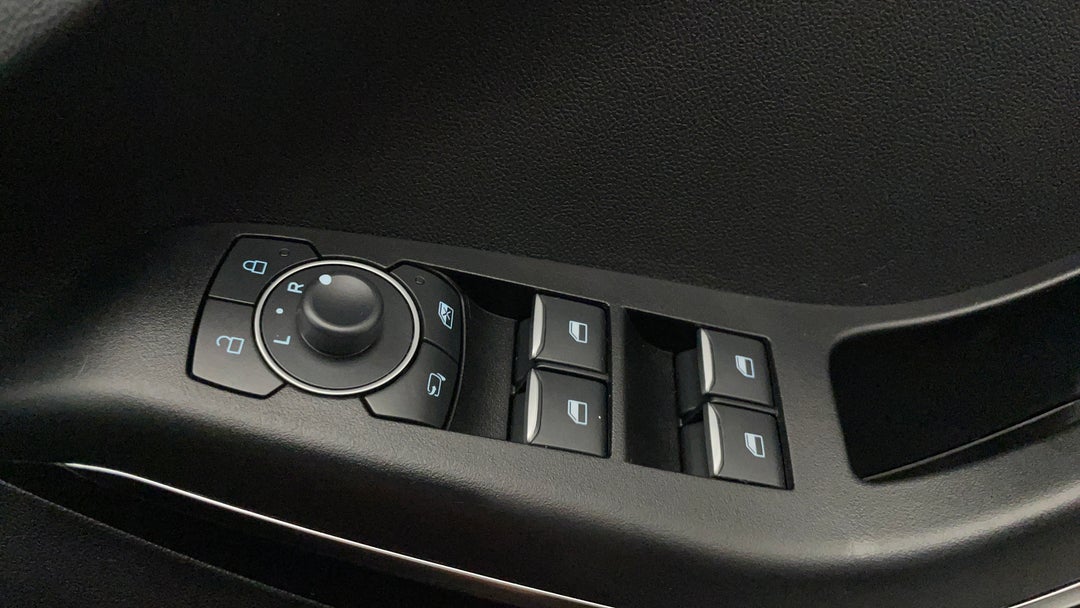 2023 Ford Puma St-line, Automatic, 26990 km, Drivers Side Door Panel Controls