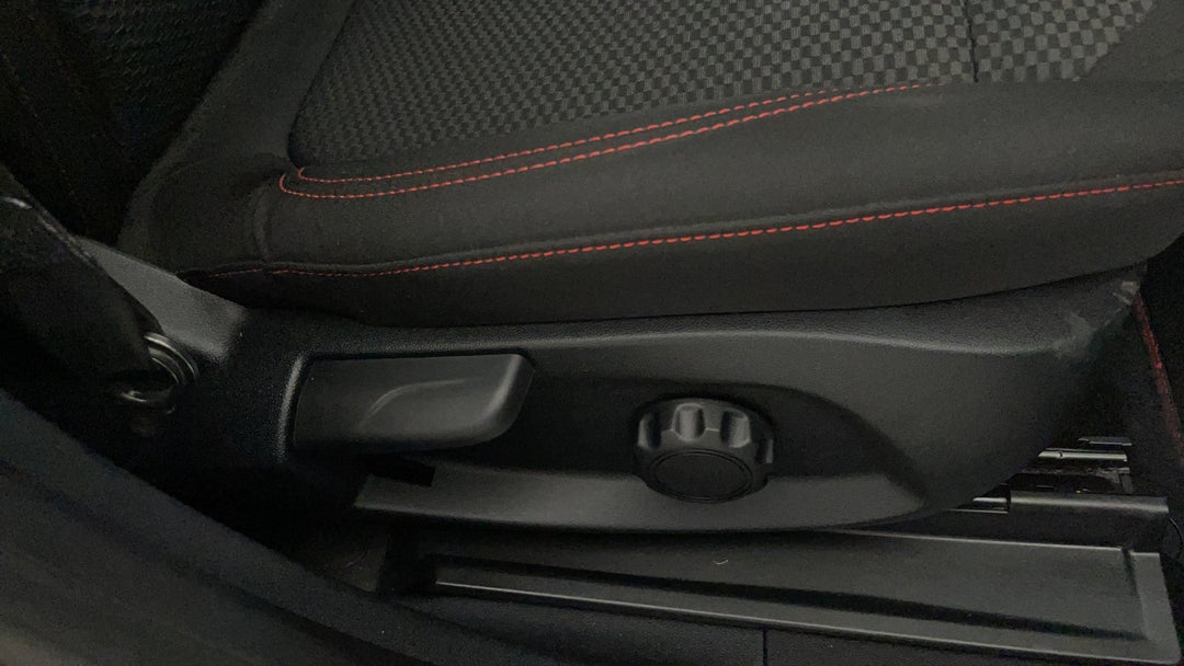 2023 Ford Puma St-line, Automatic, 26990 km, Drivers Side Adjustment Panel