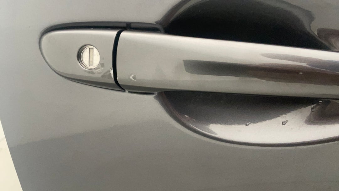 Door Handles Front RHS Scratch