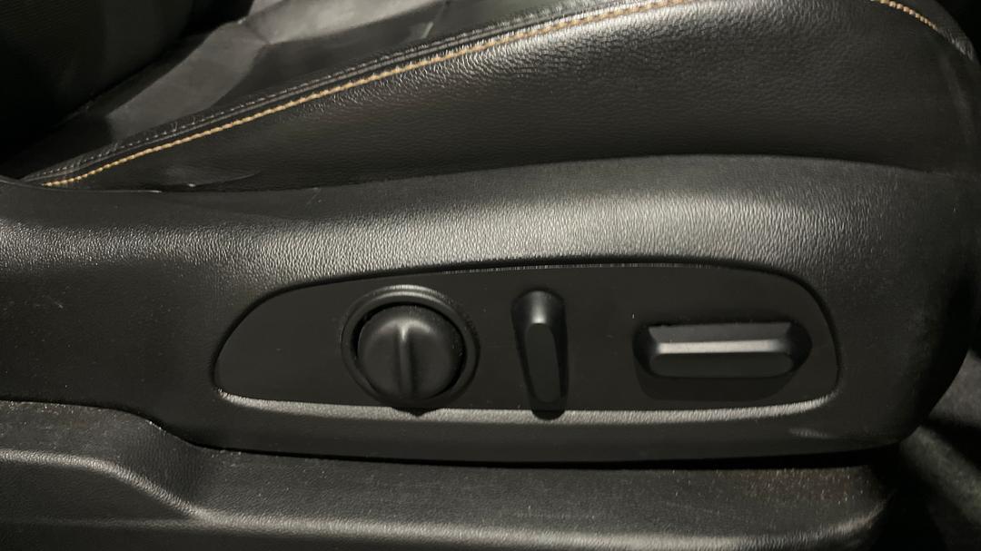 2019 Holden Equinox Ltz-v (AWD), Automatic, 61680 km, Drivers Side Adjustment Panel