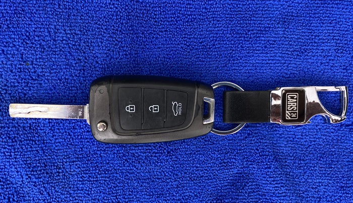 2018 Hyundai Verna 1.6 CRDI SX + AT, Diesel, Automatic, 91,198 km, Key Close Up