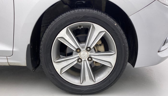 2018 Hyundai Verna 1.6 CRDI SX + AT, Diesel, Automatic, 91,198 km, Right Front Wheel