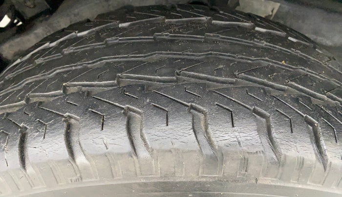 2014 Mahindra Thar CRDE 4X4 BS IV, Diesel, Manual, 46,933 km, Left Rear Tyre Tread