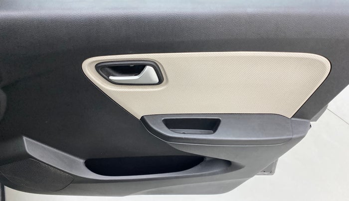 2019 Maruti Alto VXI, Petrol, Manual, 26,916 km, Driver Side Door Panels Control