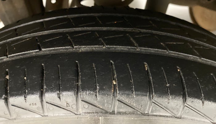 2019 Maruti Alto VXI, Petrol, Manual, 26,916 km, Right Rear Tyre Tread