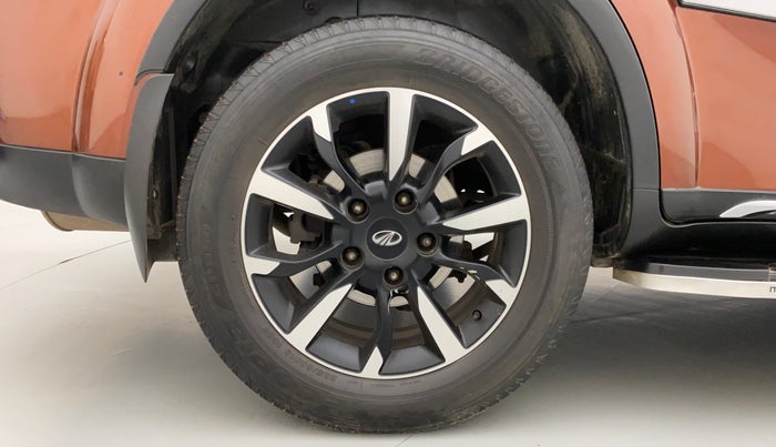 2019 Mahindra XUV500 W11 AT, Diesel, Automatic, 40,095 km, Right Rear Wheel