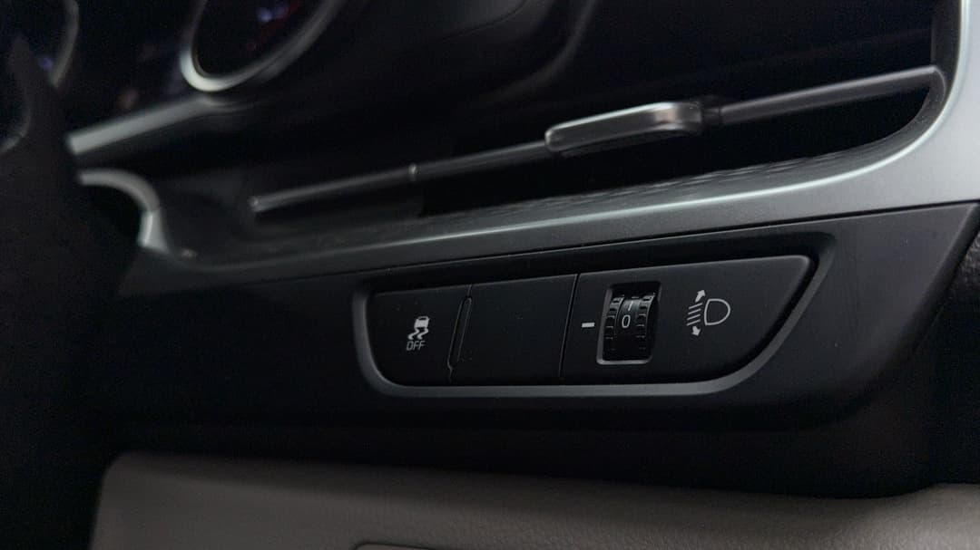 2023 Kia Carnival S, Automatic, 89917 km, Utility Switches/Buttons