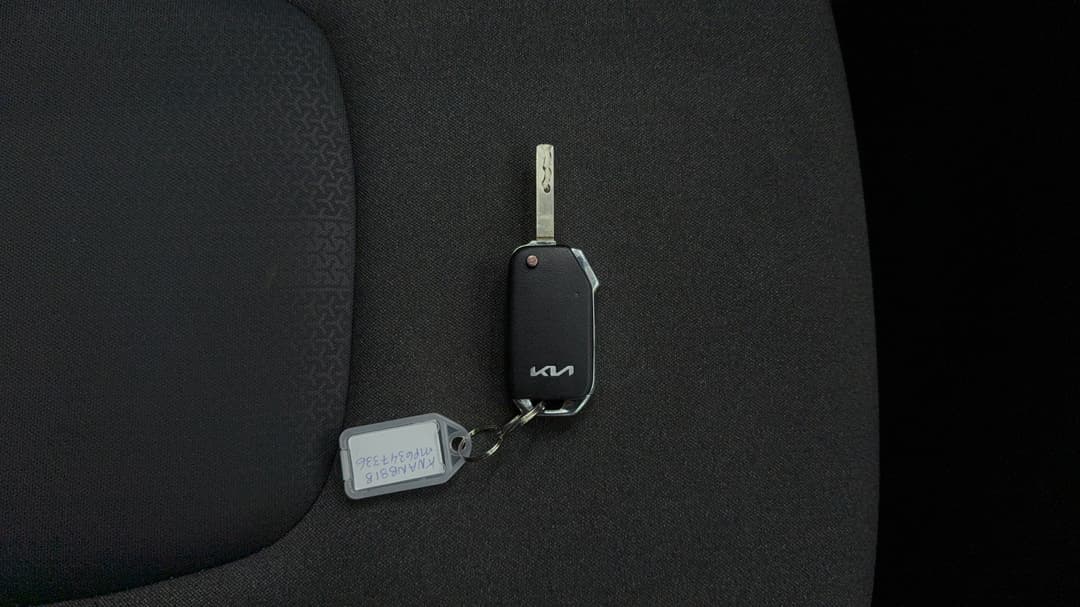2023 Kia Carnival S, Automatic, 89917 km, Key Close-up