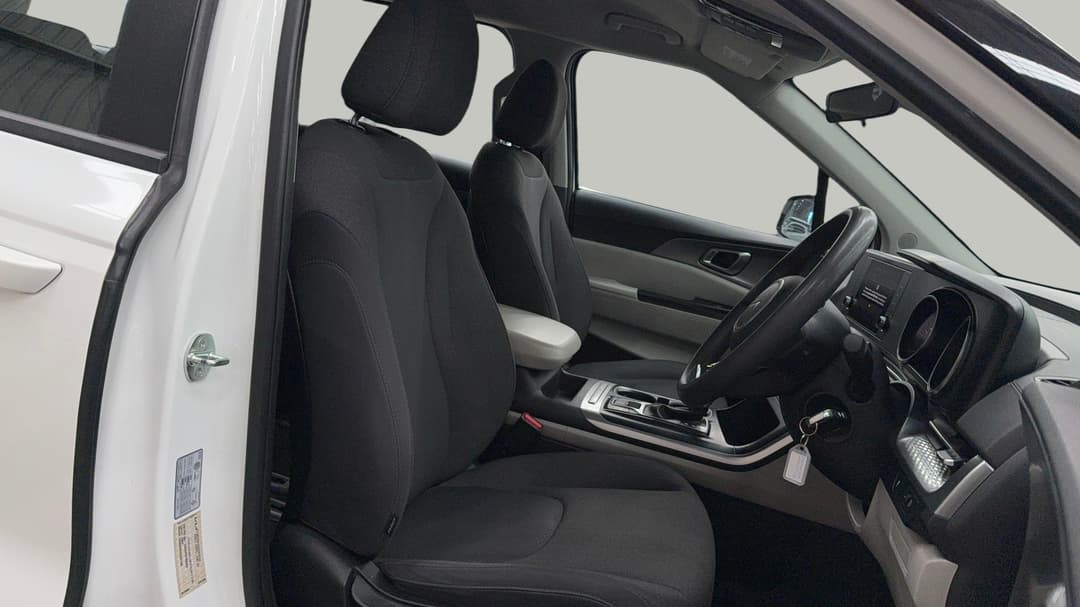 2023 Kia Carnival S, Automatic, 89917 km, Right Side Front Door Cabin View