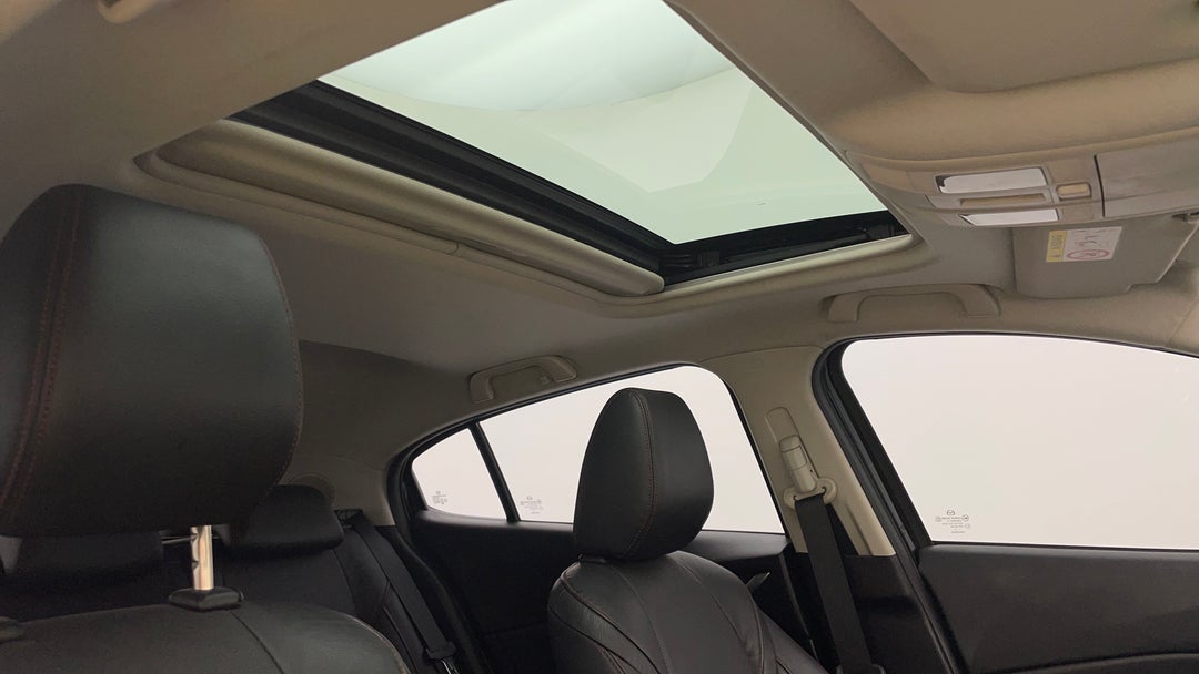 Interior Sunroof/Moonroof