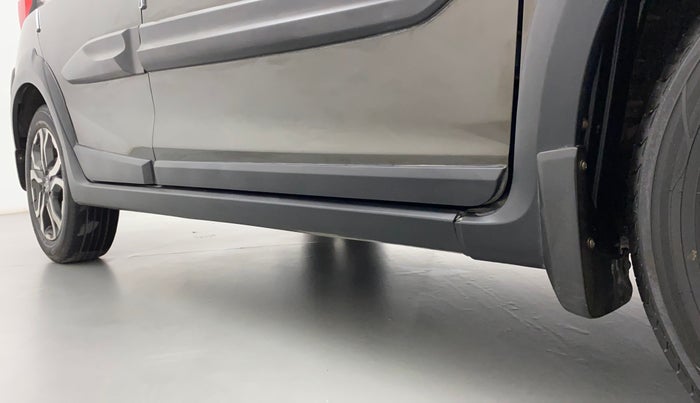 2019 Honda WR-V 1.2L I-VTEC S MT, Petrol, Manual, 45,557 km, Right running board - Cladding has minor damage