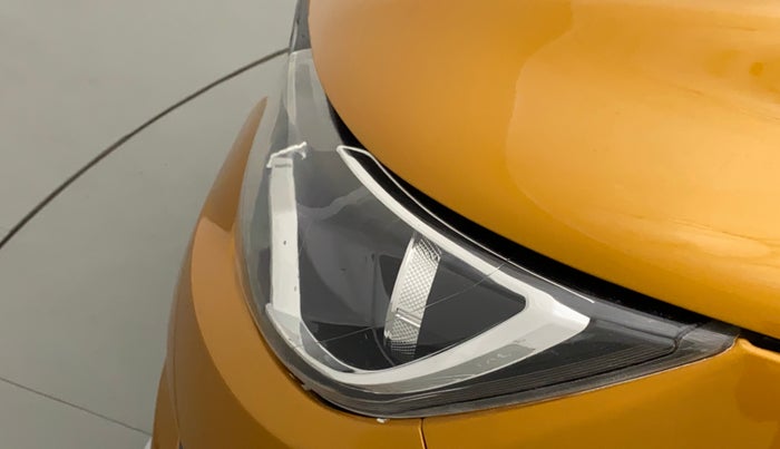 2019 Renault TRIBER RXZ, Petrol, Manual, 27,196 km, Left headlight - Clamp has minor damage