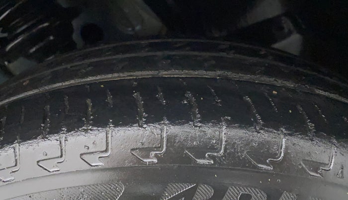 2017 Maruti IGNIS ZETA 1.2, CNG, Manual, 1,01,271 km, Right Front Tyre Tread