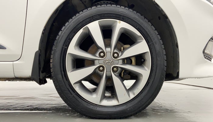 2016 Hyundai Elite i20 ASTA 1.2 (O), Petrol, Manual, 34,107 km, Right Front Wheel