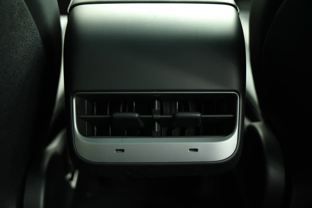 2023 Tesla Model Y Rear-wheel Drive, Automatic, 41628 km, Rear A/C Vent