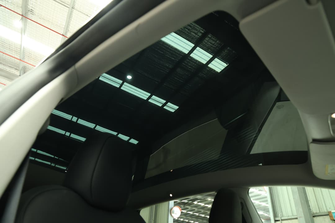 2023 Tesla Model Y Rear-wheel Drive, Automatic, 41628 km, Interior Sunroof/Moonroof