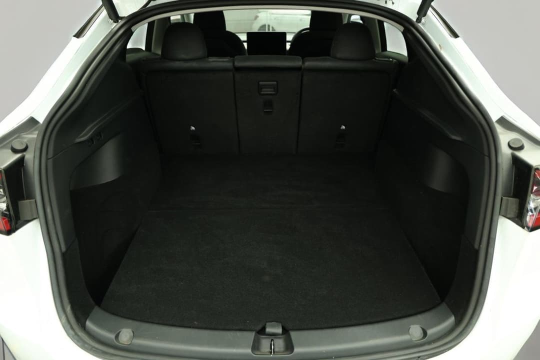 2023 Tesla Model Y Rear-wheel Drive, Automatic, 41628 km, Boot Inside View
