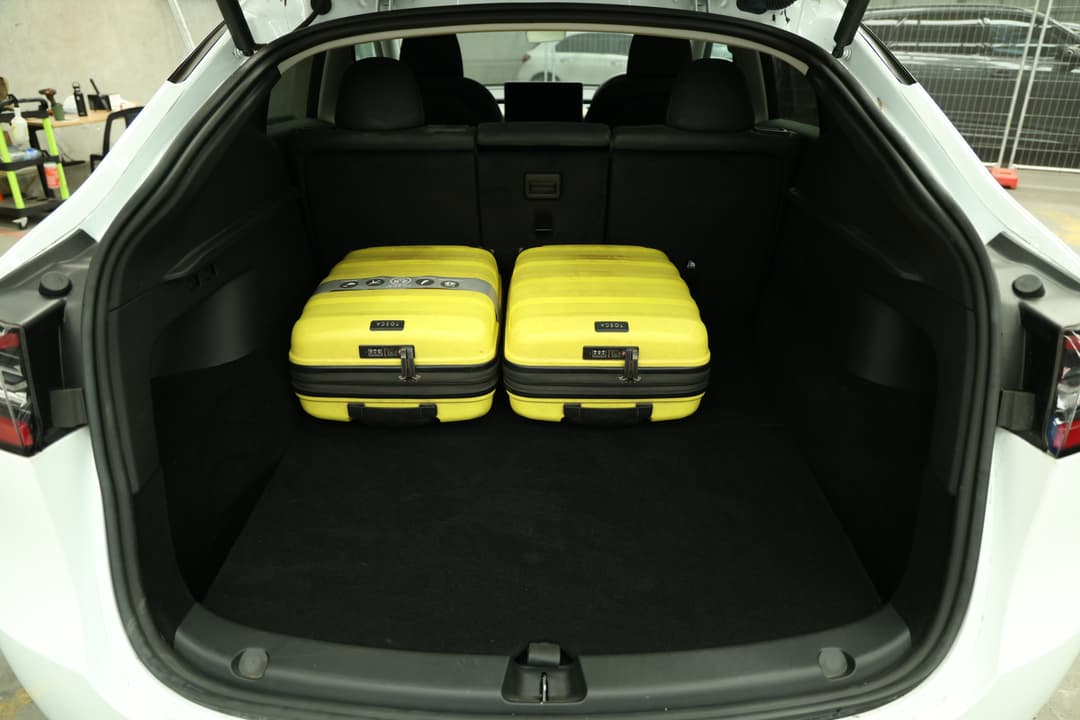 2023 Tesla Model Y Rear-wheel Drive, Automatic, 41628 km, Boot Inside View with Luggage