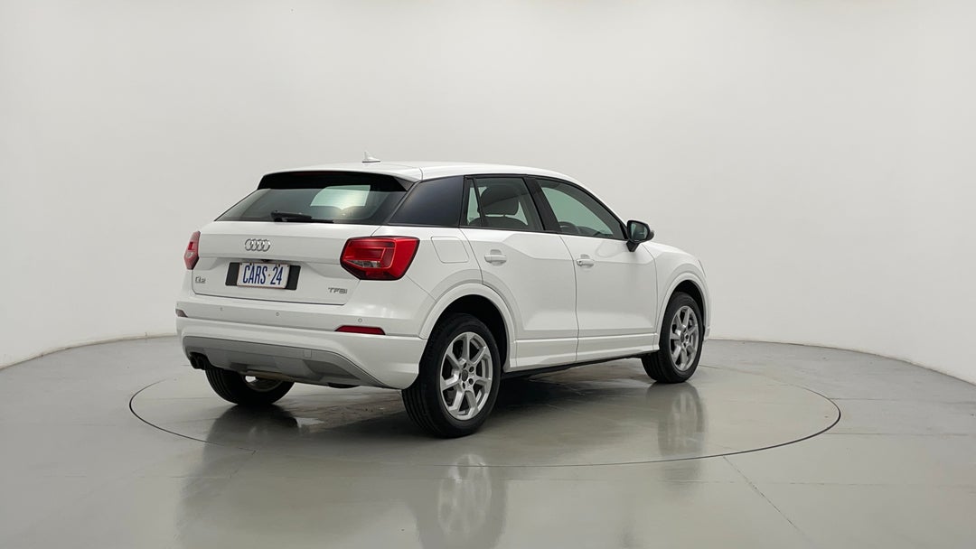 Right Back Diagonal (45- Degree) View