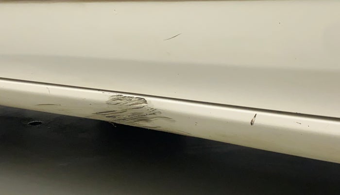 2011 Toyota Corolla Altis G PETROL, Petrol, Manual, 86,568 km, Left running board - Slightly dented