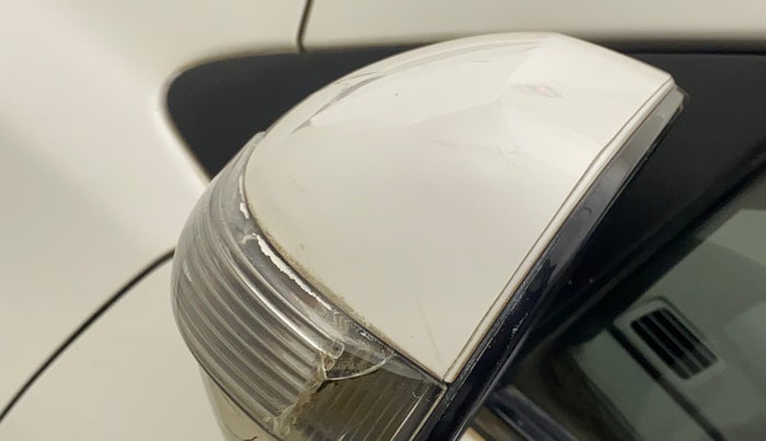 2011 Toyota Corolla Altis G PETROL, Petrol, Manual, 86,568 km, Left rear-view mirror - Indicator light has minor damage