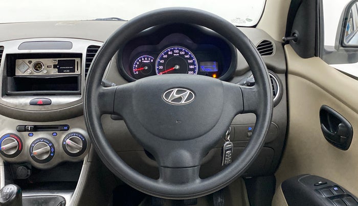 2016 Hyundai i10 MAGNA 1.1 IRDE2, Petrol, Manual, 47,304 km, Steering Wheel Close Up
