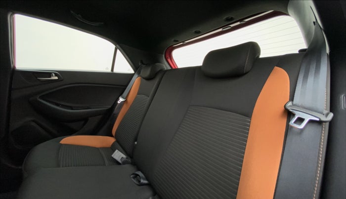 2016 Hyundai i20 Active 1.4 SX, Diesel, Manual, 50,567 km, Right Side Rear Door Cabin