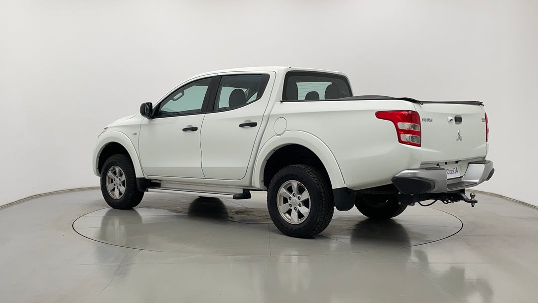 Left Back Diagonal (45- Degree) View