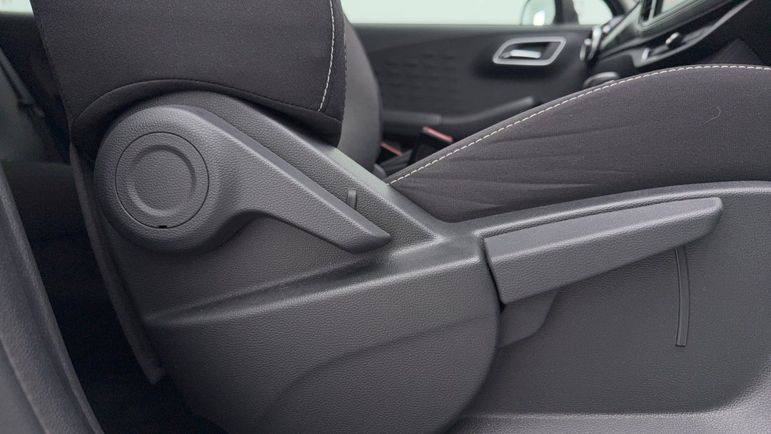 2024 MG Mg3 Auto Core, Automatic, 8999 km, Drivers Side Adjustment Panel