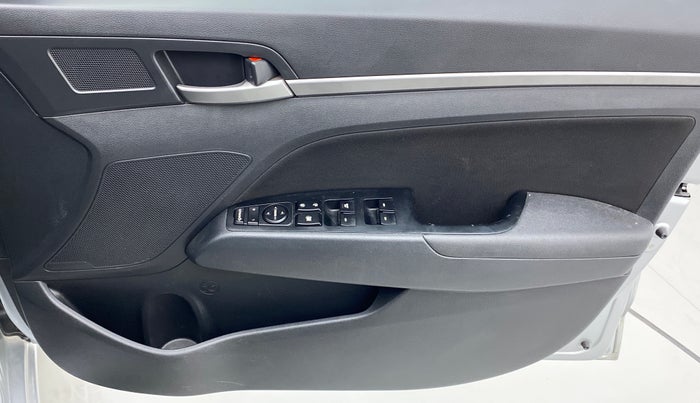 2019 Hyundai New Elantra 2.0 SX AT PETROL, Petrol, Automatic, 37,428 km, Driver Side Door Panels Control