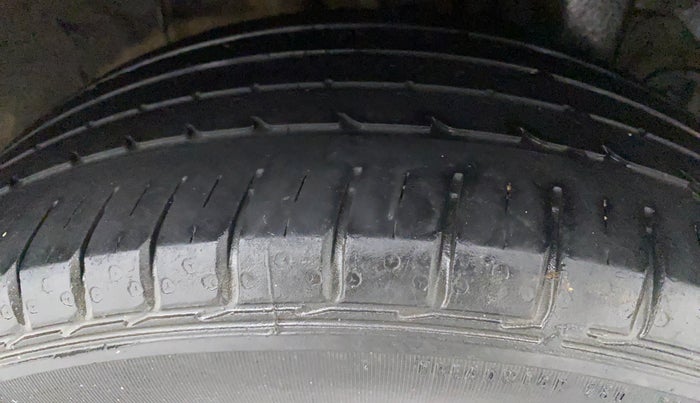 2017 Hyundai Elite i20 ASTA 1.2, Petrol, Manual, 47,971 km, Left Rear Tyre Tread