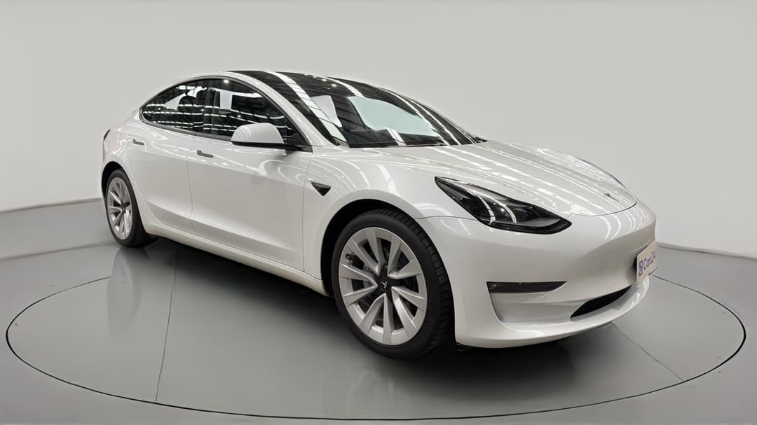 2021 Tesla Model 3 Long Range AWD, Automatic, 48744 km, Right Front Diagonal (45- Degree) View