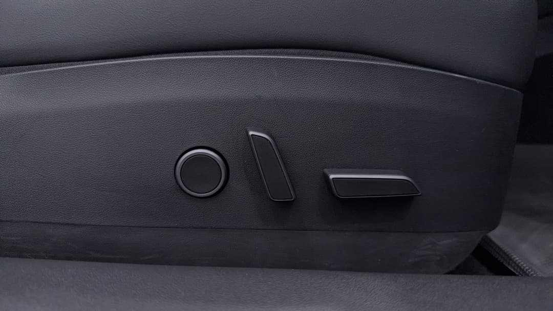 2021 Tesla Model 3 Long Range AWD, Automatic, 48744 km, Drivers Side Adjustment Panel