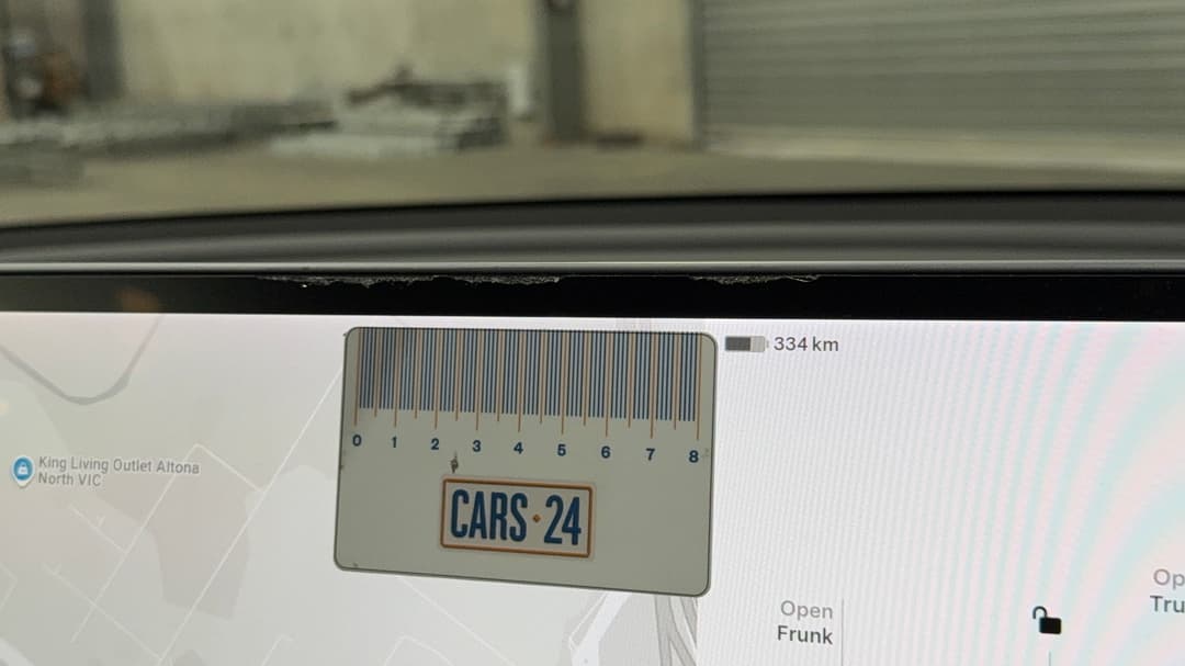 2021 Tesla Model 3 Long Range AWD, Automatic, 48744 km, Infotainment System Face Plate Scratch