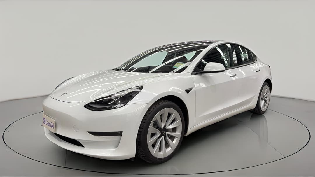 2021 Tesla Model 3 Long Range AWD, Automatic, 48744 km, Left Front Diagonal (45- Degree) View