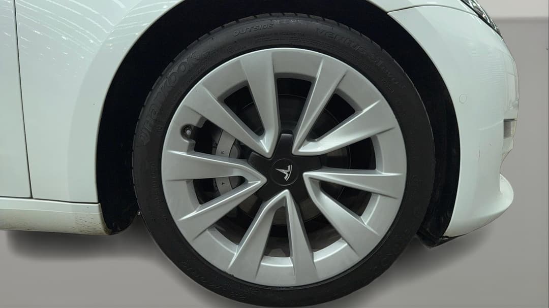 2021 Tesla Model 3 Long Range AWD, Automatic, 48744 km, Right Front Wheel