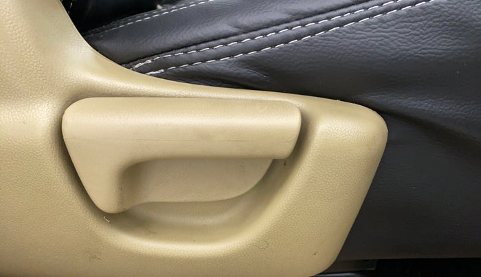 2014 Honda Amaze 1.2 EMT I VTEC, Petrol, Manual, 51,231 km, Driver Side Adjustment Panel