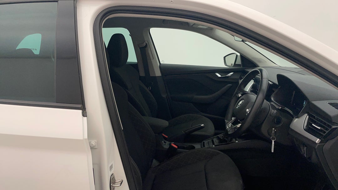 2022 SKODA Scala 110tsi Ambition, Automatic, 45907 km, Right Side Front Door Cabin View