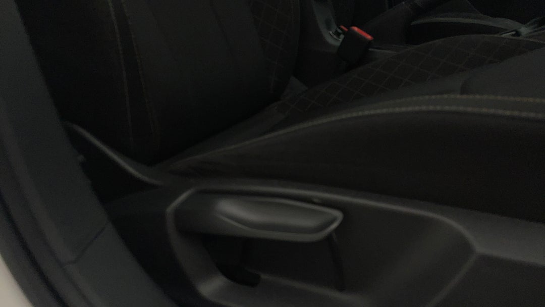 2022 SKODA Scala 110tsi Ambition, Automatic, 45907 km, Drivers Side Adjustment Panel