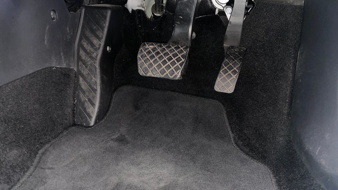 2022 SKODA Scala 110tsi Ambition, Automatic, 45907 km, Pedals and Footmat