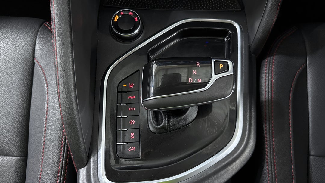 2023 LDV T60 Max Luxe (4x4), Automatic, 19206 km, Gear Lever 