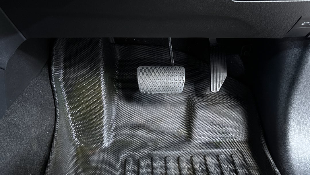 2023 LDV T60 Max Luxe (4x4), Automatic, 19206 km, Pedals and Footmat