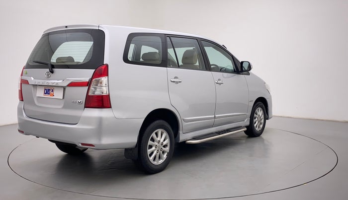 2014 Toyota Innova 2.5 VX 8 STR BS IV, Diesel, Manual, 84,292 km, Right Back Diagonal