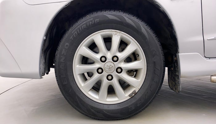 2014 Toyota Innova 2.5 VX 8 STR BS IV, Diesel, Manual, 84,292 km, Left Front Wheel