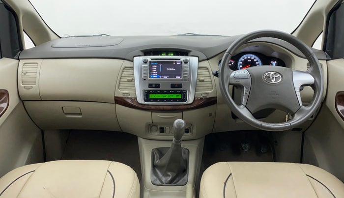2014 Toyota Innova 2.5 VX 8 STR BS IV, Diesel, Manual, 84,292 km, Dashboard