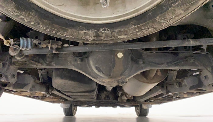 2014 Toyota Innova 2.5 VX 8 STR BS IV, Diesel, Manual, 84,292 km, Rear Underbody