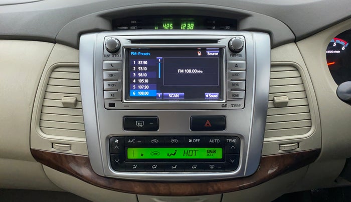 2014 Toyota Innova 2.5 VX 8 STR BS IV, Diesel, Manual, 84,292 km, Air Conditioner