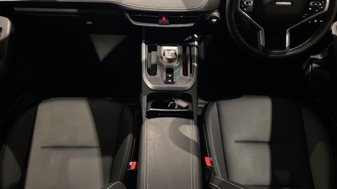 2025 GWM Haval Jolion Lux, Automatic, 20884 km, Center Console